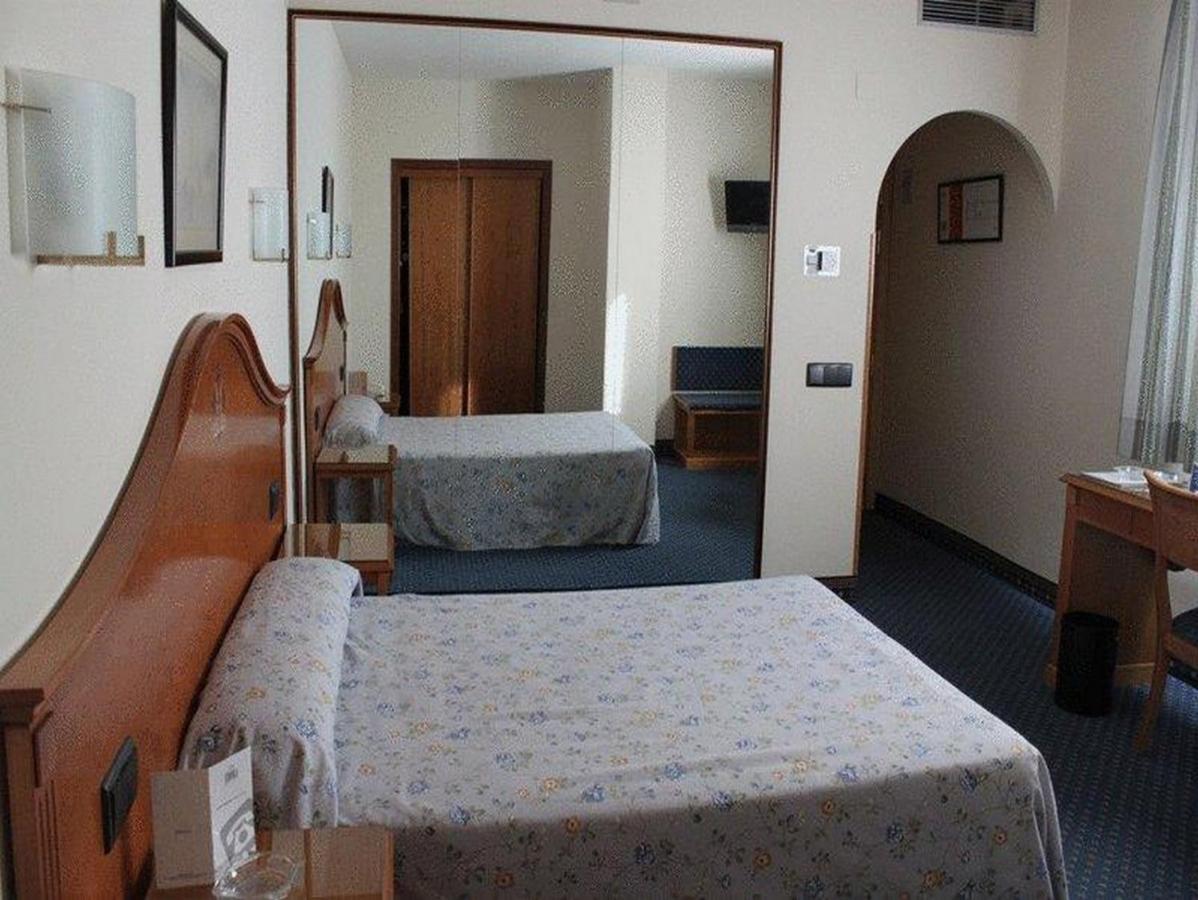 Hotel Ébora by Vivere Stays Talavera de la Reina Esterno foto